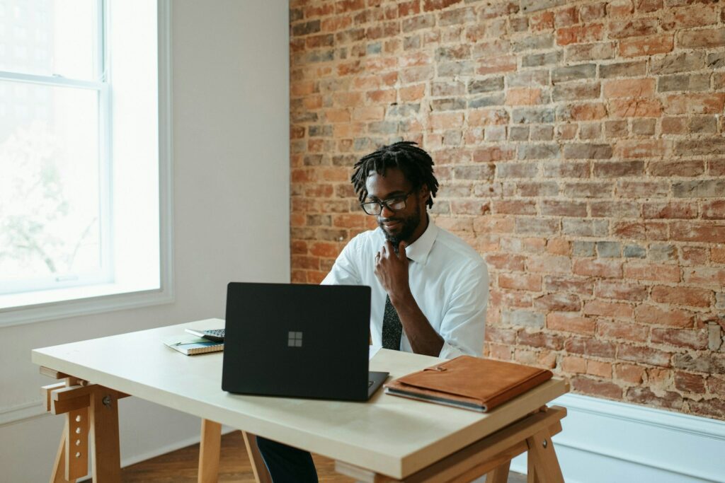 Du salariat à l’entrepreneuriat : Devenir expert en pilotage d’entreprise avec l’Académie GCL